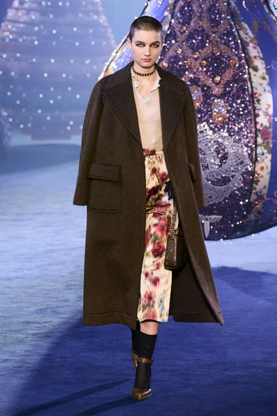 Look 53
